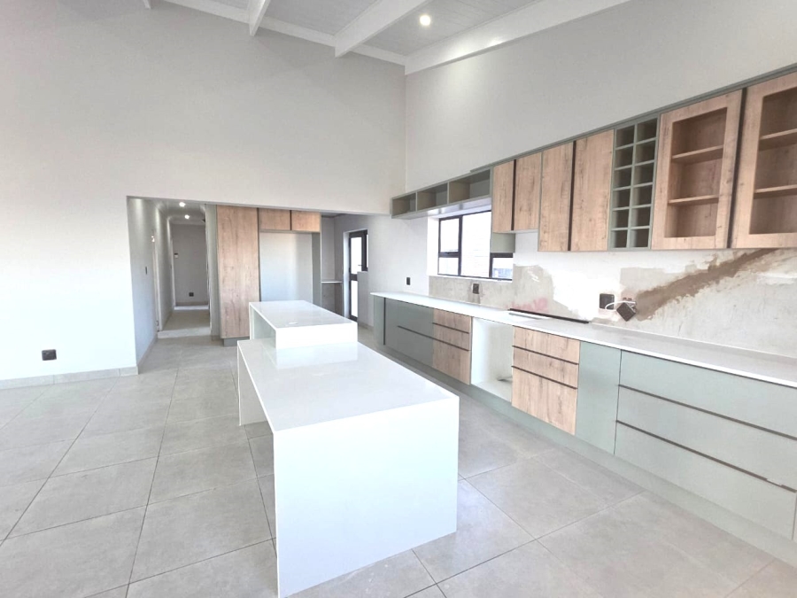 3 Bedroom Property for Sale in Dana Bay Western Cape